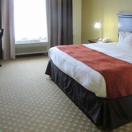 Quality Inn & Suites Alexandria Kültér fotó